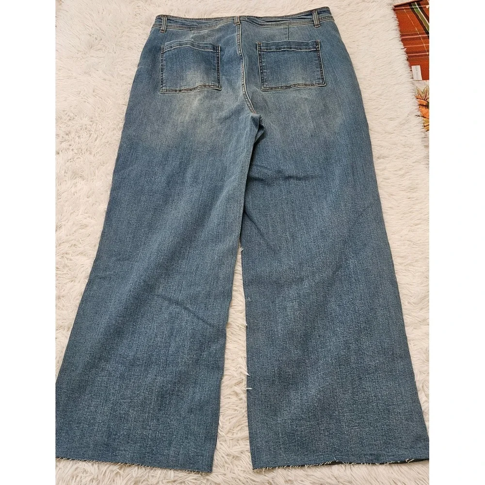 NWOT OAT‎ NY Women's Sz 16W Med Wash High Rise Wide Leg Cropped Jeans - Picture 4 of 12